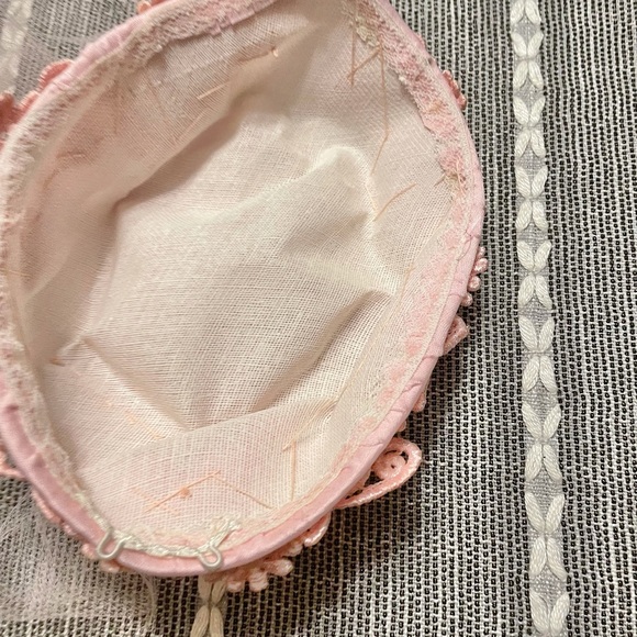 Vintage Fascinator Pink Mini Hat with Veil - Picture 2 of 10